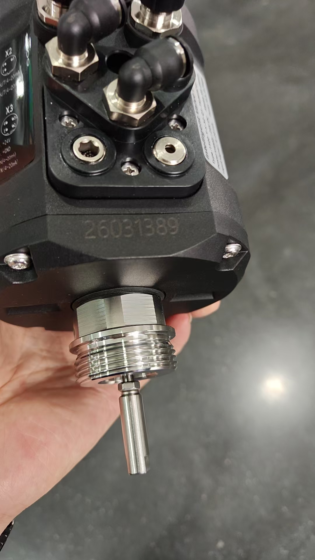 Unique serial number on POWERFLOW valve positioner